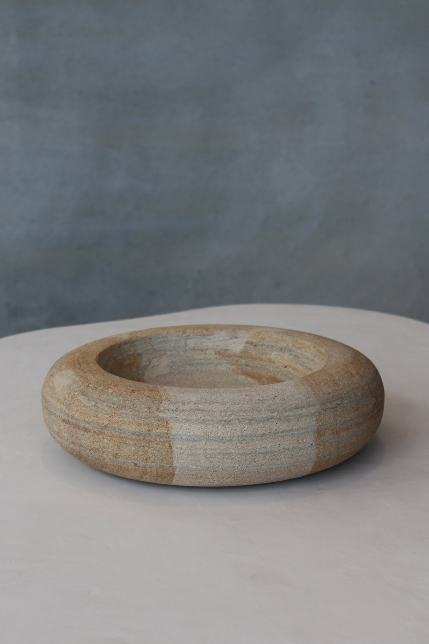 Lime stone round tray