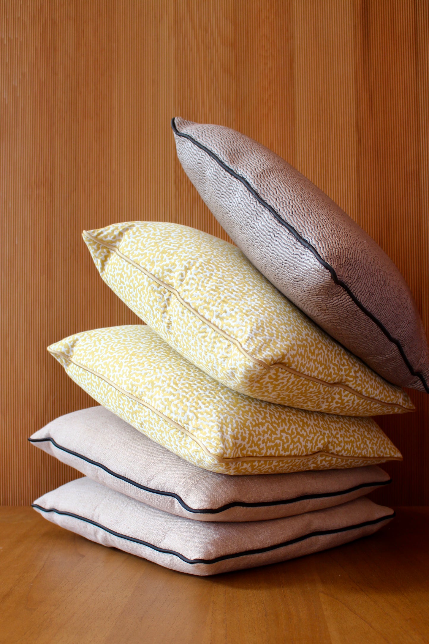 London Cushion - Collection