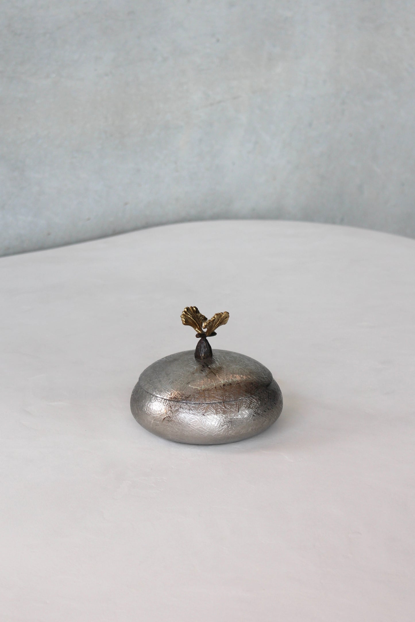 Butterfly Ginkgo Round Trinket Box