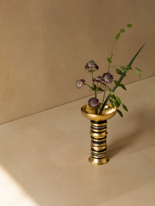 Naga Medium Vase | Michael Aram