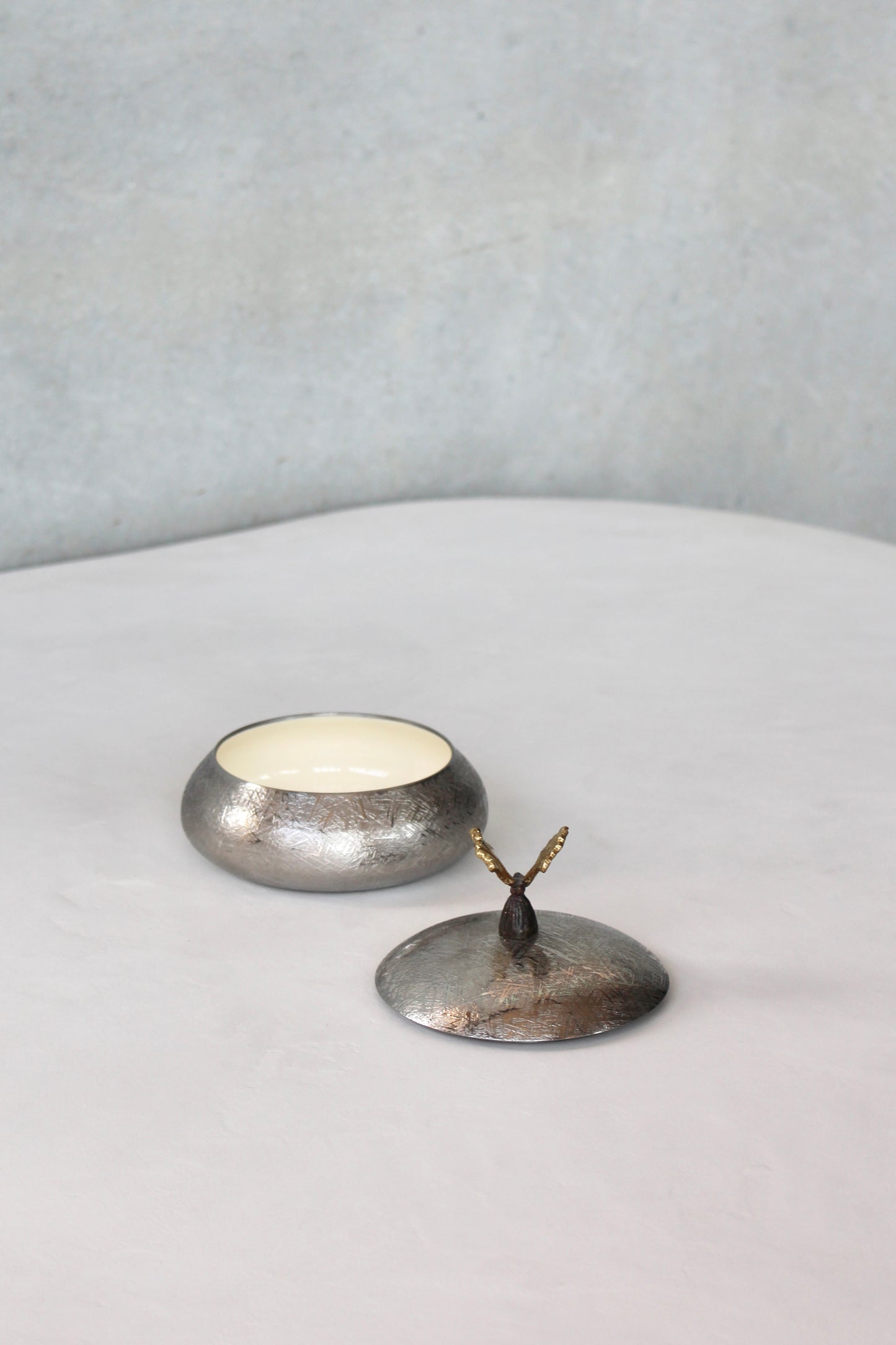 Butterfly Ginkgo Round Trinket Box