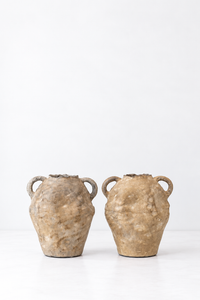 Vase à anse décorative