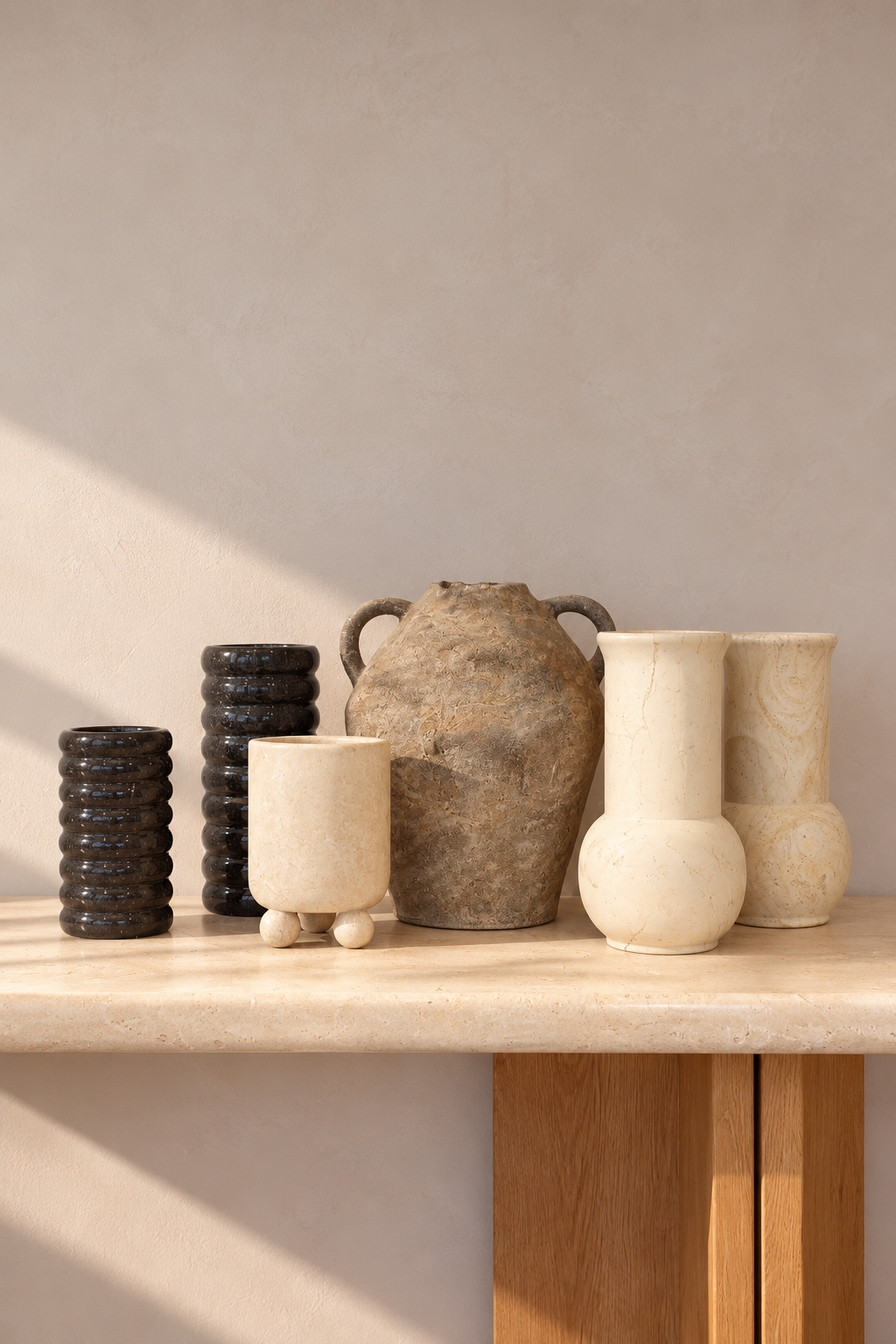 Lina Vase | Sandstone