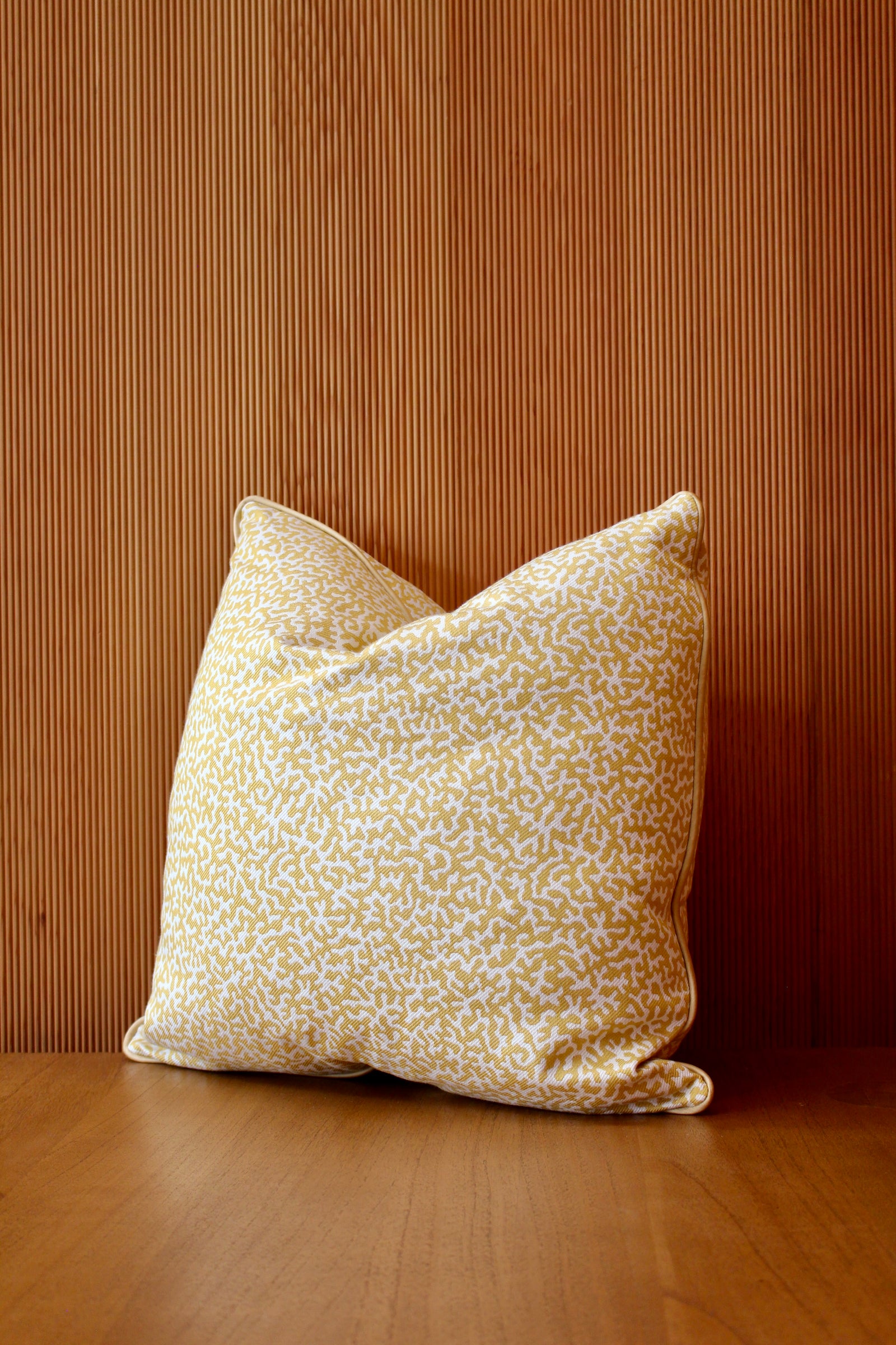 London | Cushion Collection Amier Home