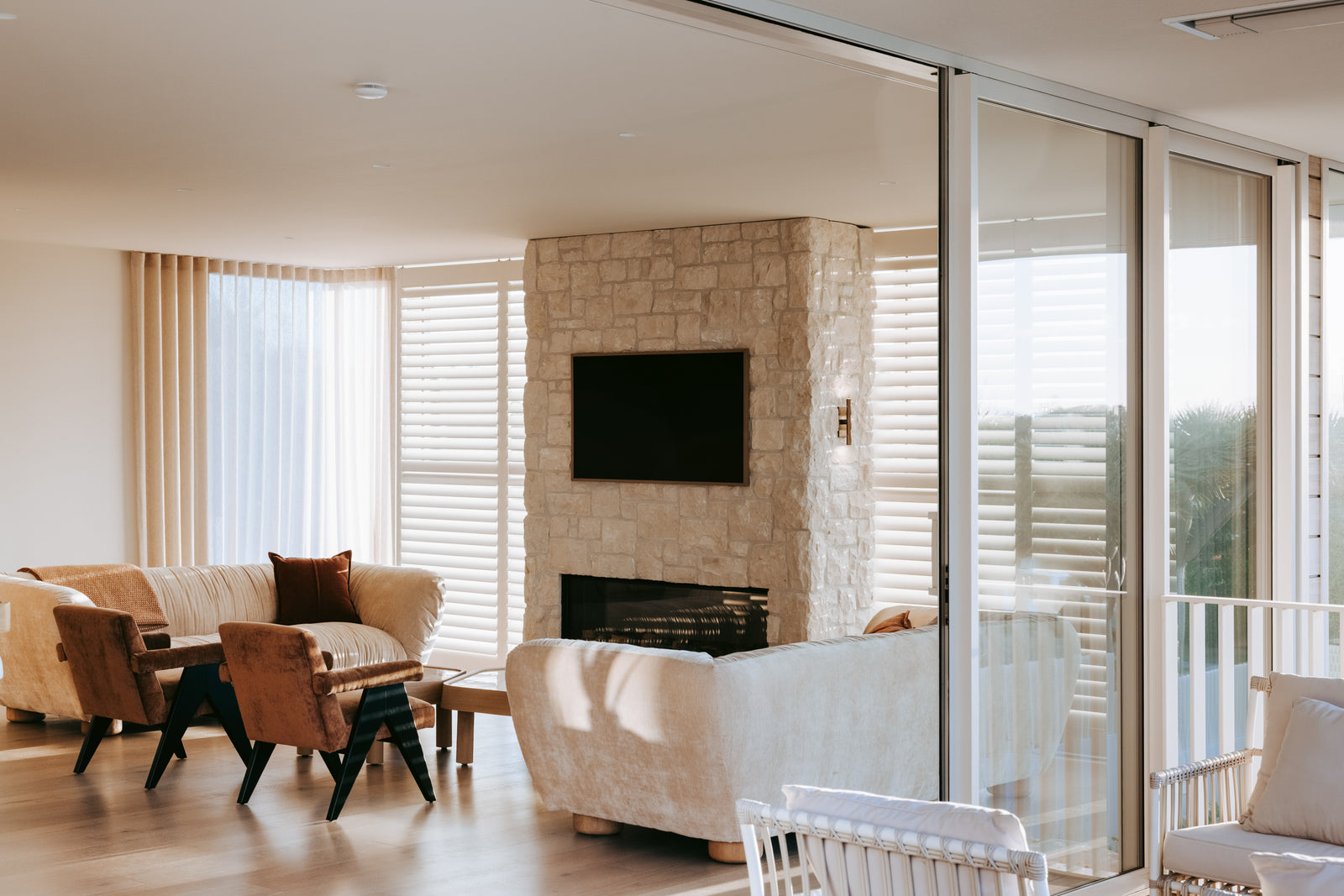 Oblia — Sofa by Asiades — view 9 | Amier Home