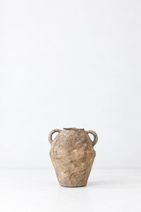 Vase à anse décorative