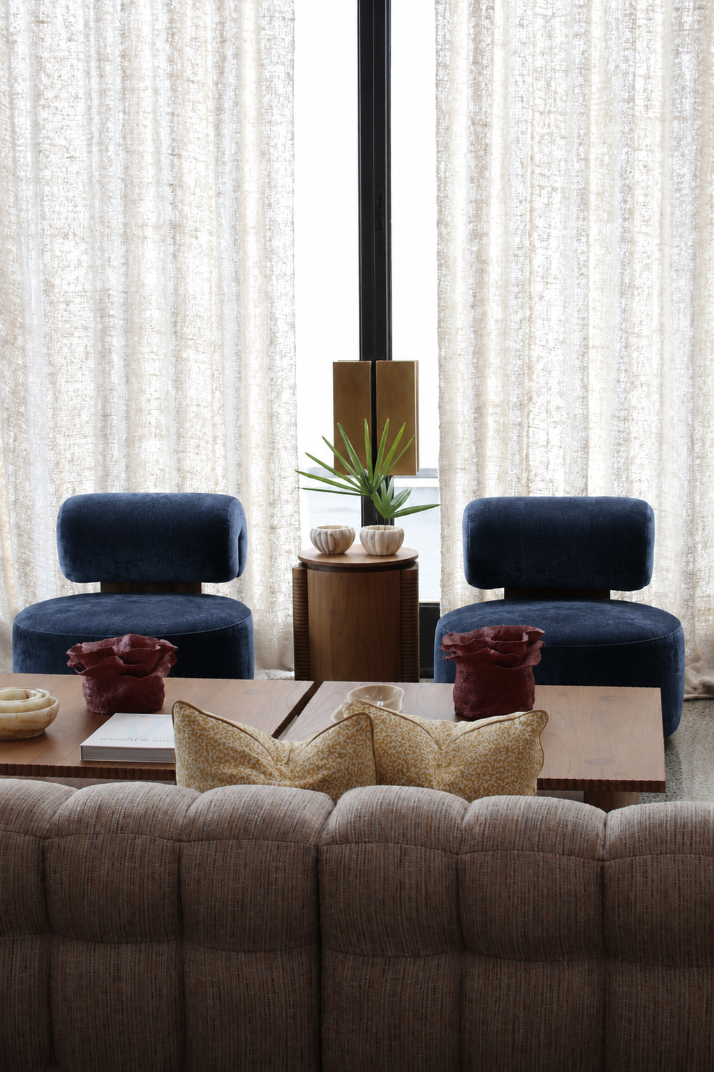Boldor — Turning Loungechair by Asiades — view 3 | Amier Home