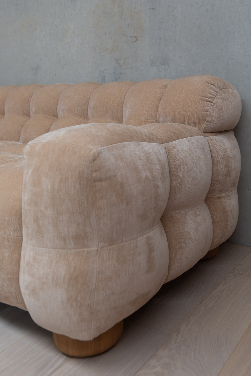 Puffed Roba Sofa