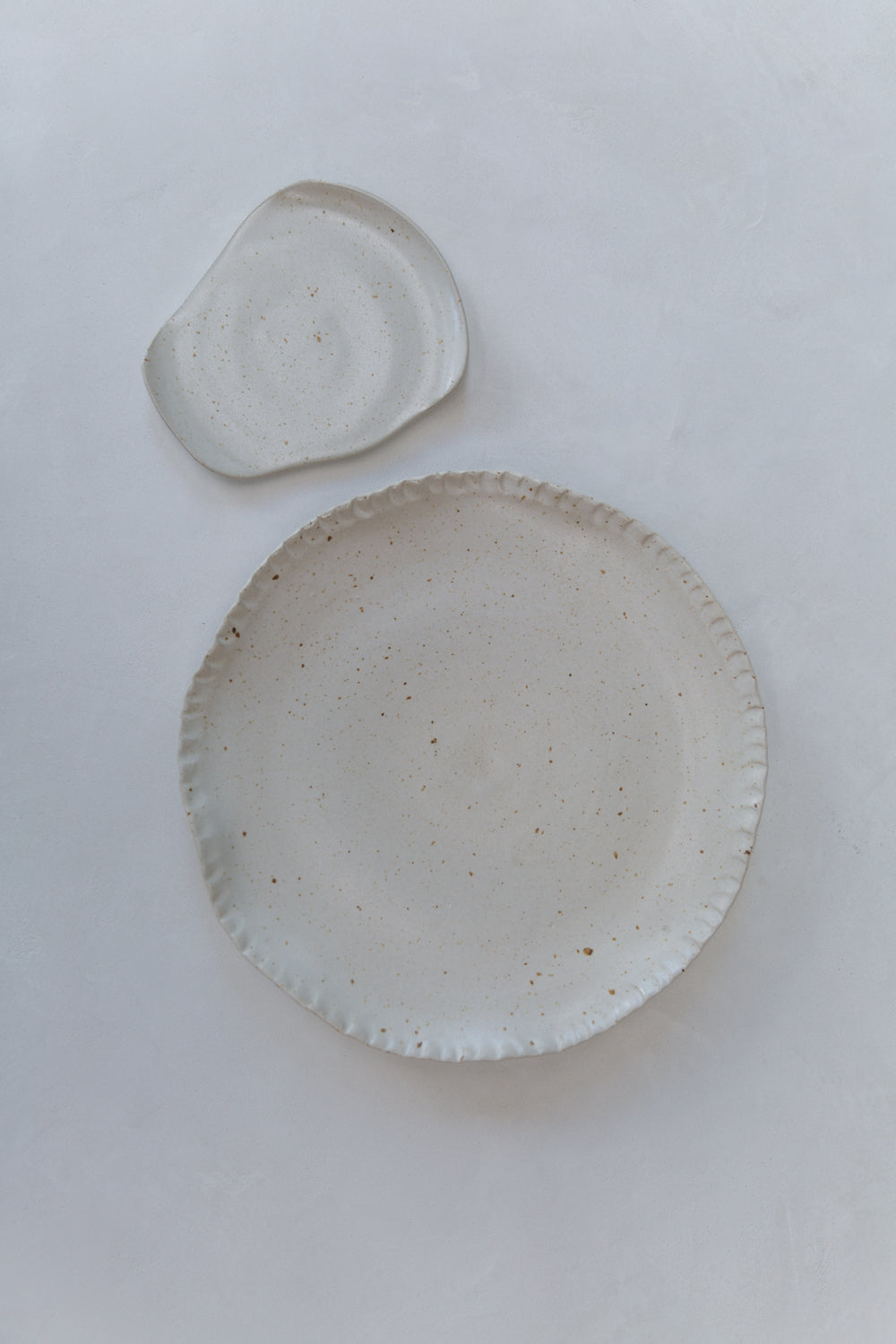 Plate Large | Handmade Ceramic Ava Studio