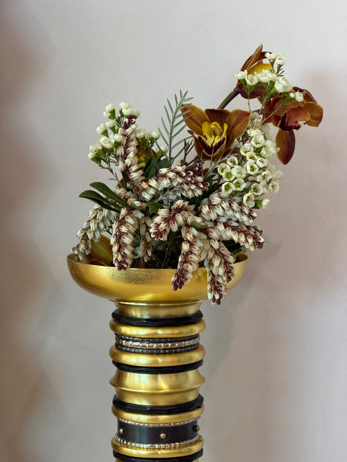 Naga Medium Vase | Michael Aram