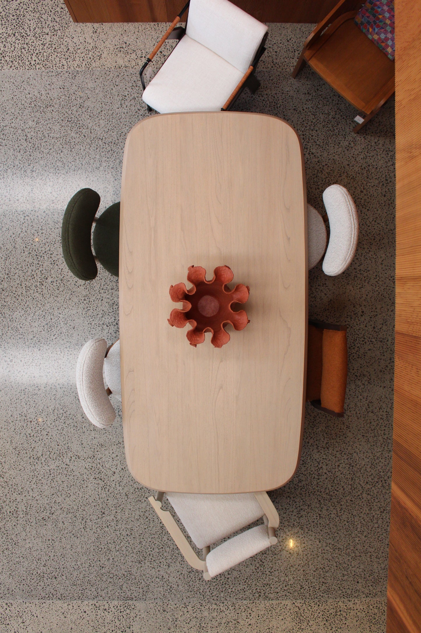Issoua Dining Table
