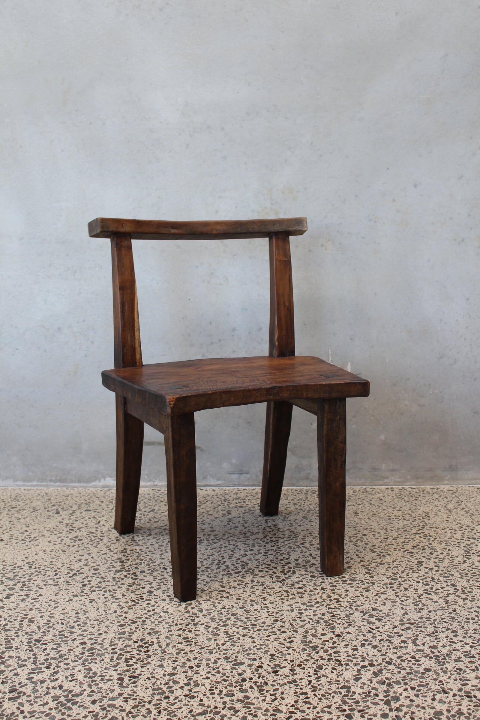 Primitif | Chair The Medium