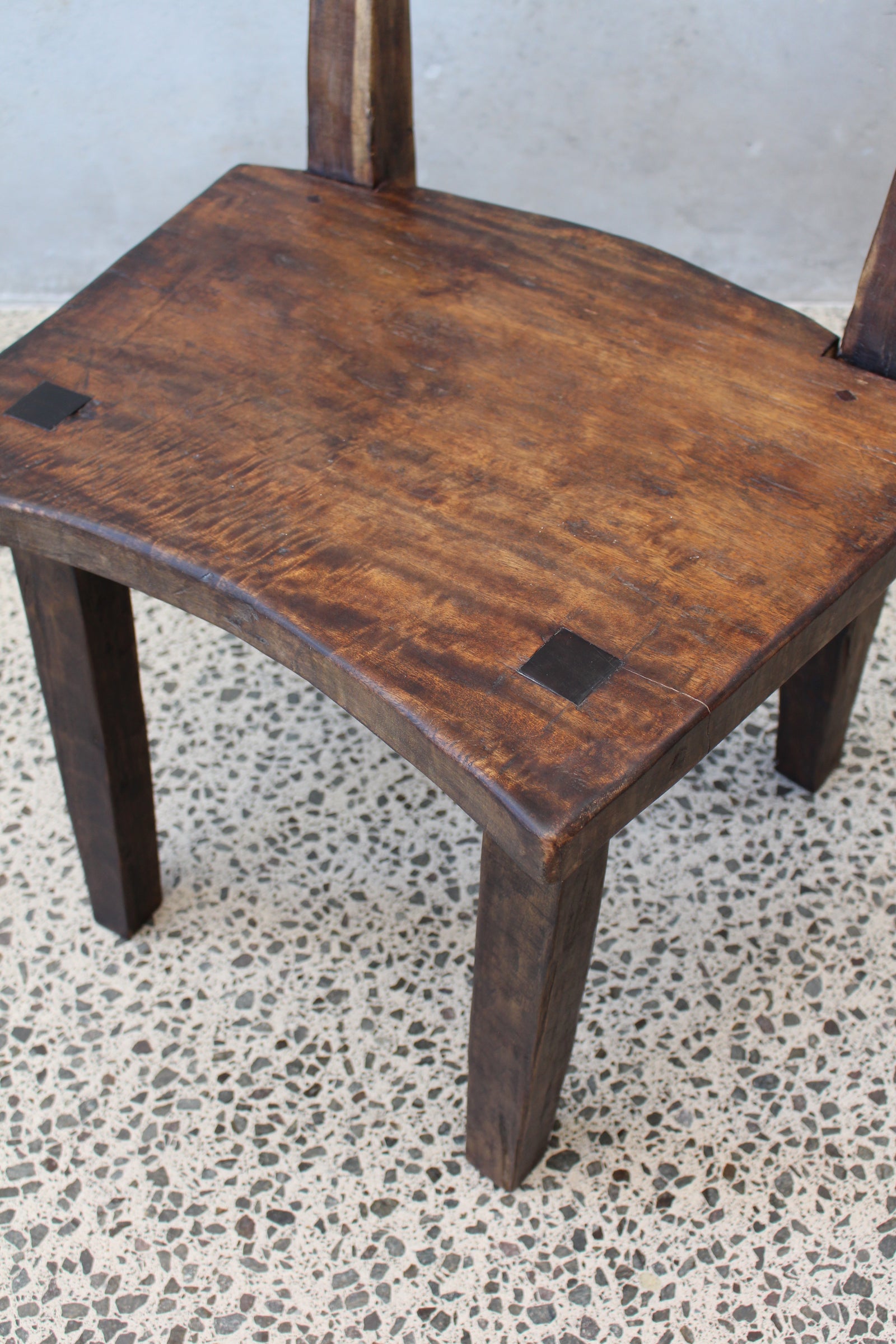 Primitif | Chair The Medium
