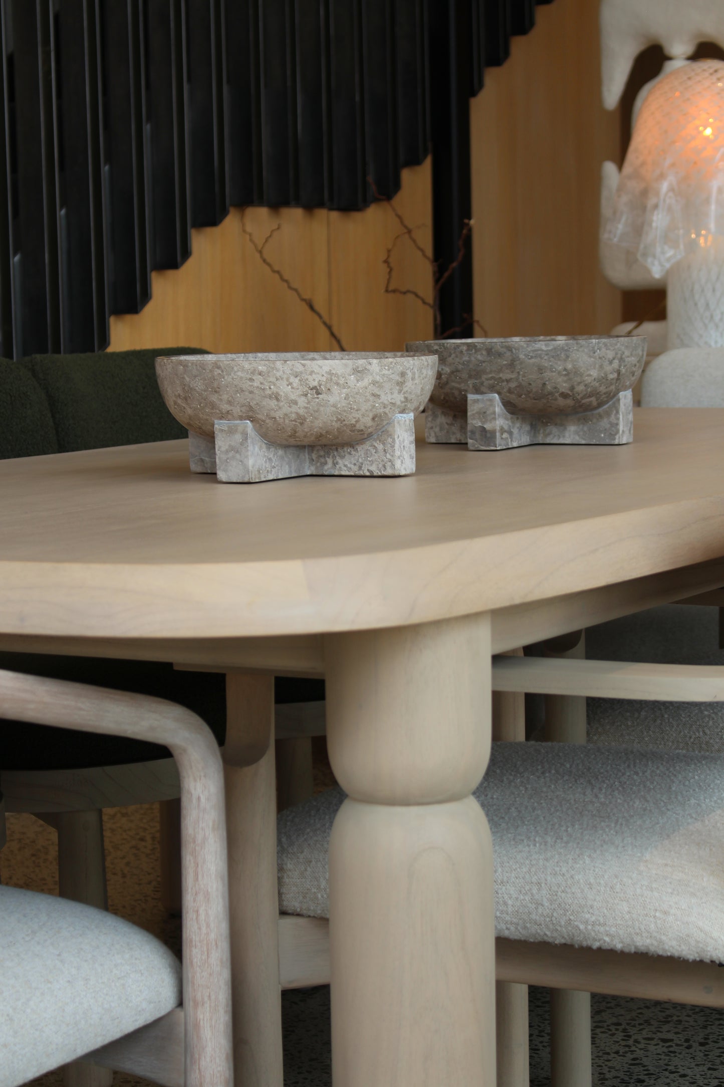 Issoua Dining Table