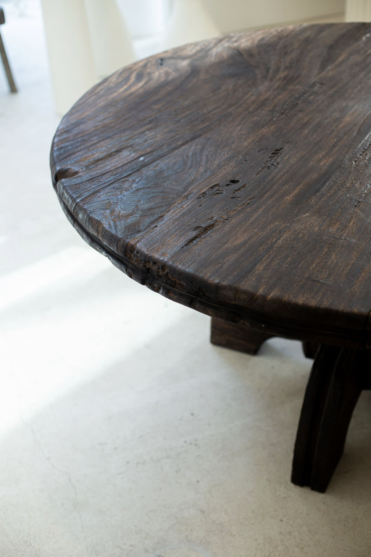 Capri | Dining table The Medium