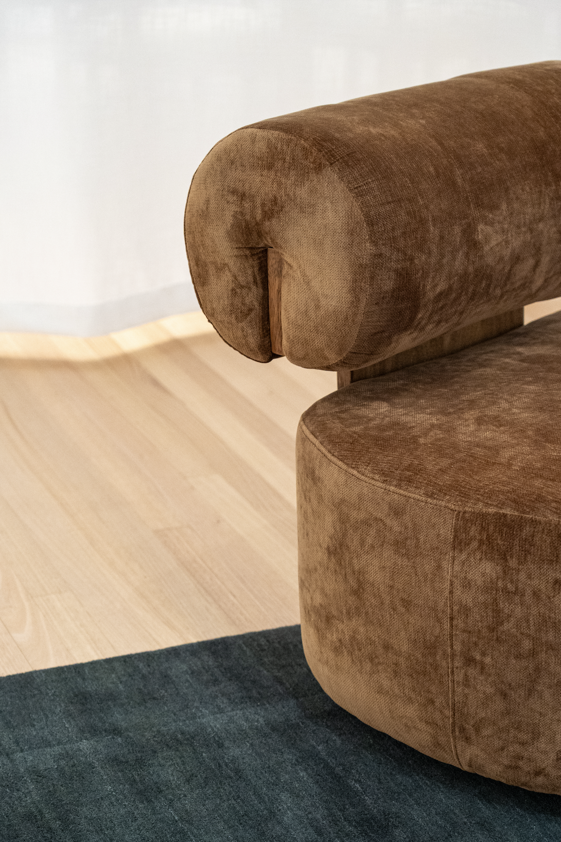 Boldor — Turning Loungechair by Asiades — view 11 | Amier Home