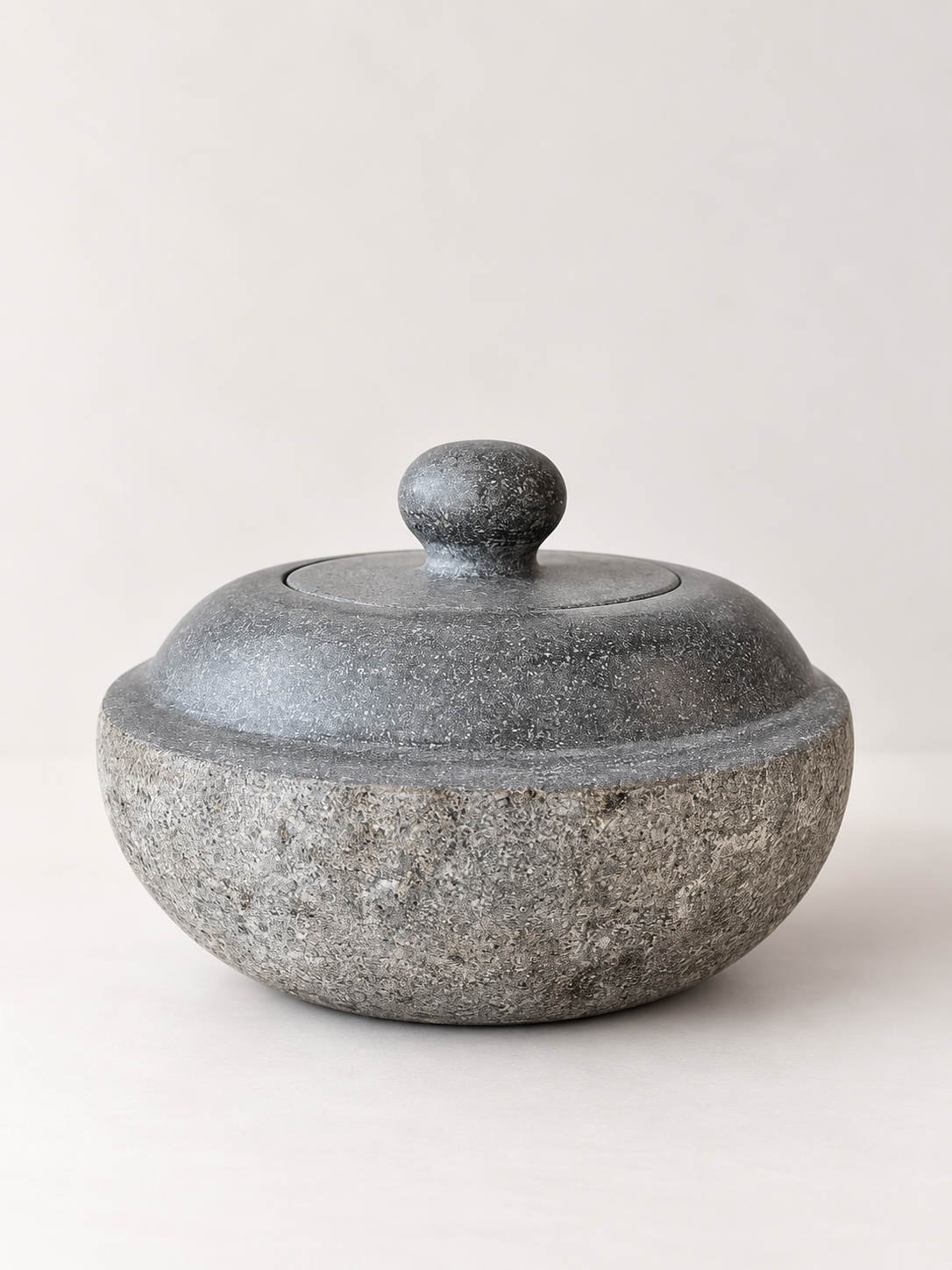 Container | River Stone