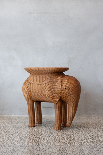 Ghana Elephant | Table Diobeni