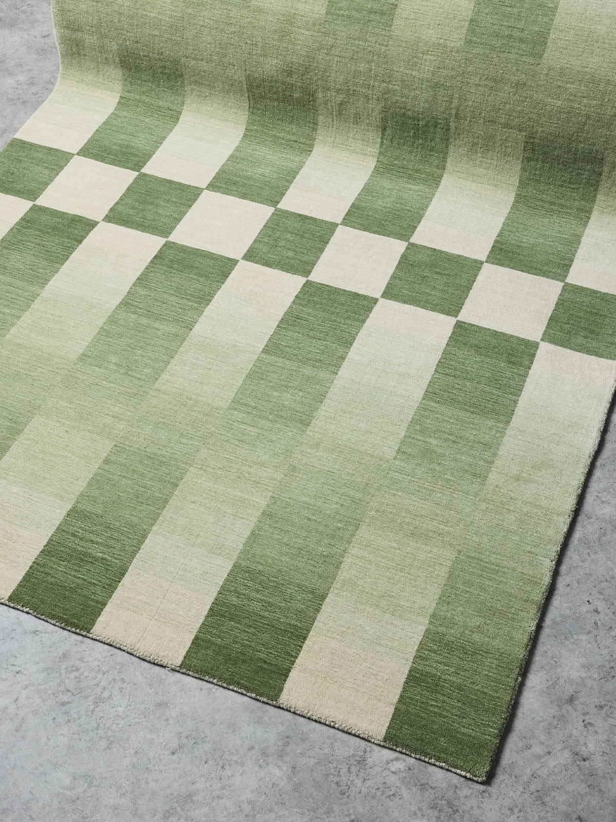 Astor Rug gren and beige 100% wool