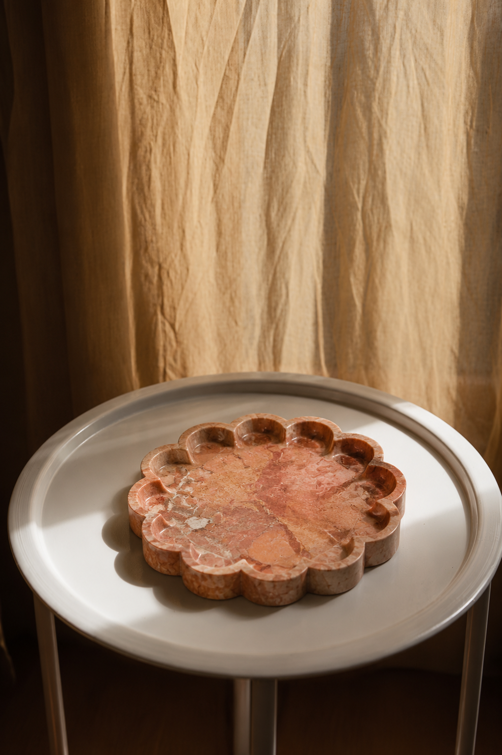 Round Tray | Red Marble