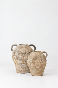 Vase à anse décorative