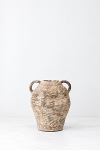 Vase à anse décorative